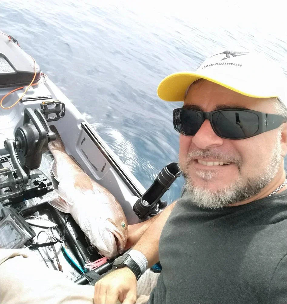 Pasión por la pesca y la solución ecológica: El camino de Stefano hacia el uso de baterías LiFePO4 para kayak